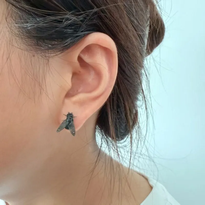 1Pair Mini Personalized Simulation Black Fly Stud Earrings for Girl  Creative New Minimalist Earrings Fun Party Decoration