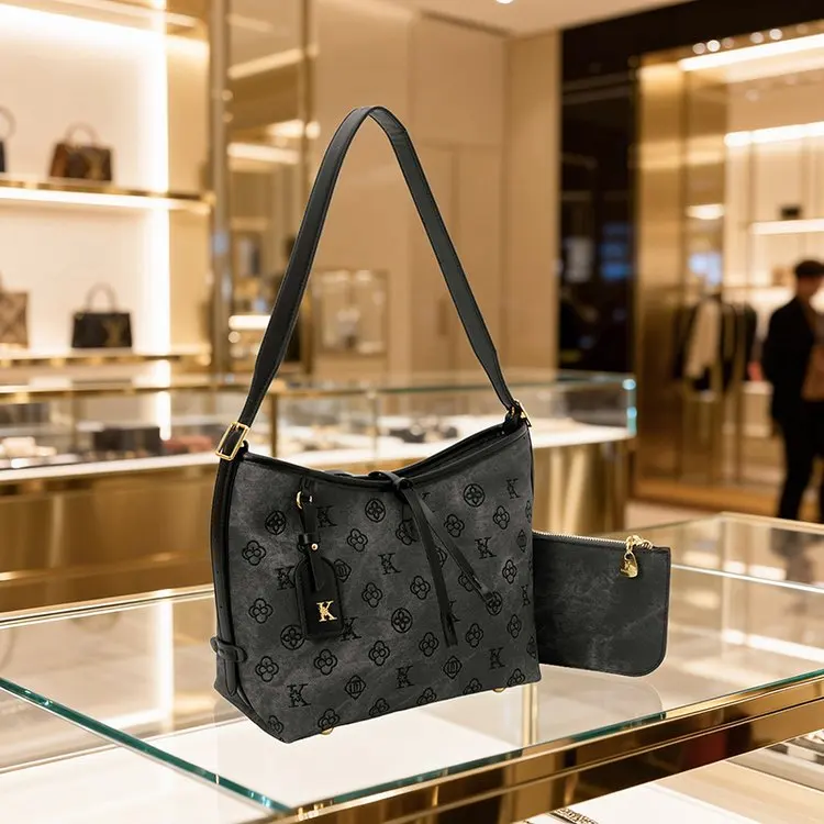

Classic Designer Paris Fashion Large Capacity Women Diaper Bag Elegant Leather Minimalist Leisure Business Shoulder