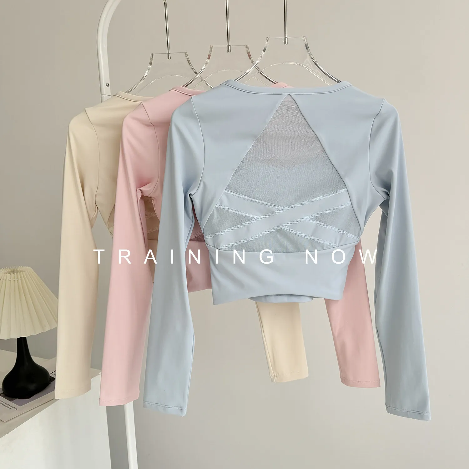 Yoga clothes with chest pads long-sleeved women's autumn and winter gym workout slim tops mesh back-beautiful running cycling
