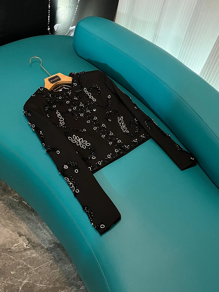 

Ele Long Sve с одной пуговицей и жемчужным дизайном, маленький костюм с тяжелыми украшениями, женский костюм Faion Premium Feel U65