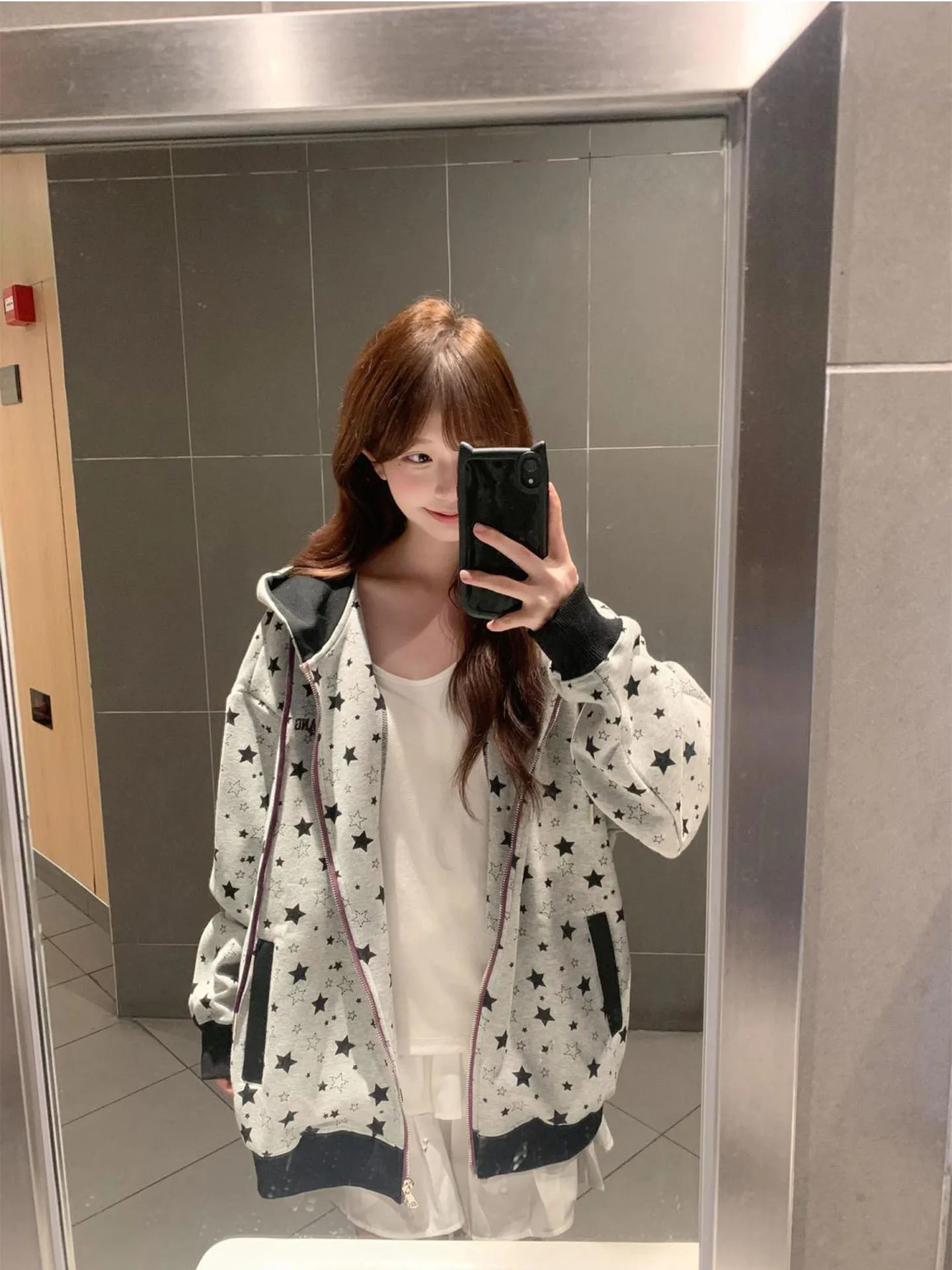 

Американский ретро-дизайн: Уютный кардиган на молнии с капюшоном и свободная юбка А-силуэта с высокой талией для женщин. Осенняя верхняя одежда.