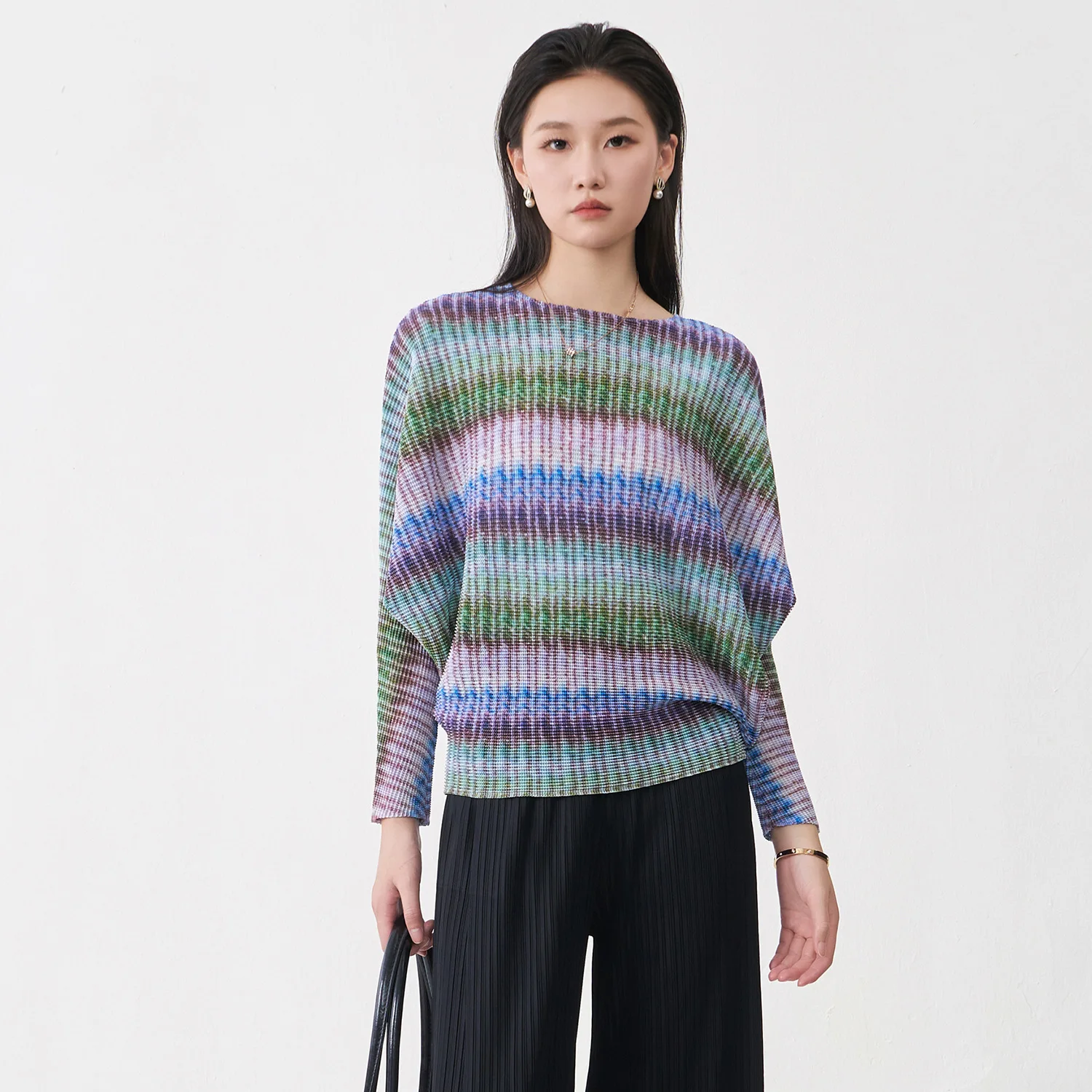 

Miyake Pleated Women's Clothing Looks Great in Spring and Autumn, Single Top, Striped Batsleeves, Loose and Versatile Hoodie