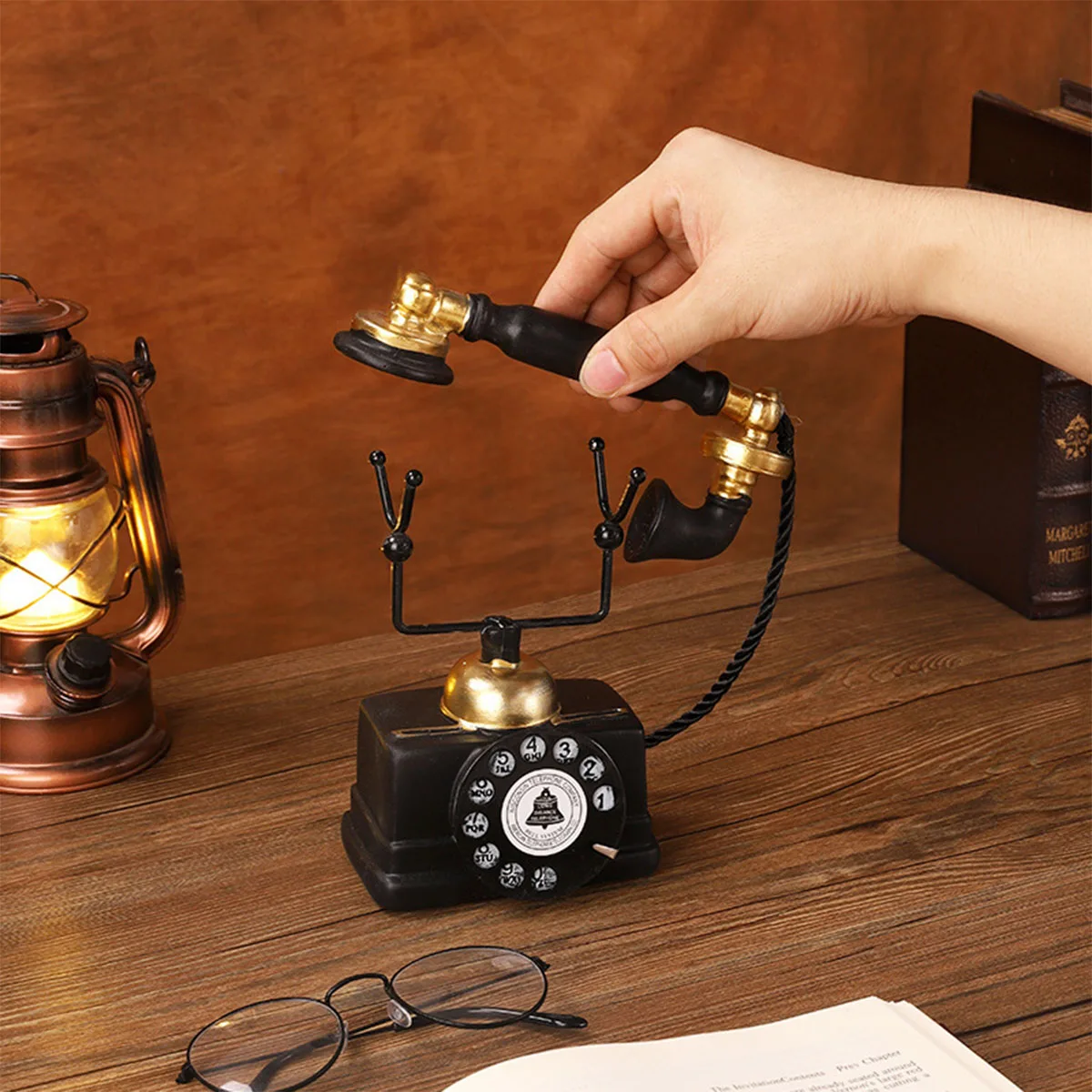 Vintage Resin Landline Phone Prop, Telephone Antique Ornament Desk Decor Figurine Statue Coffee Shops Decorative Model for Cafe