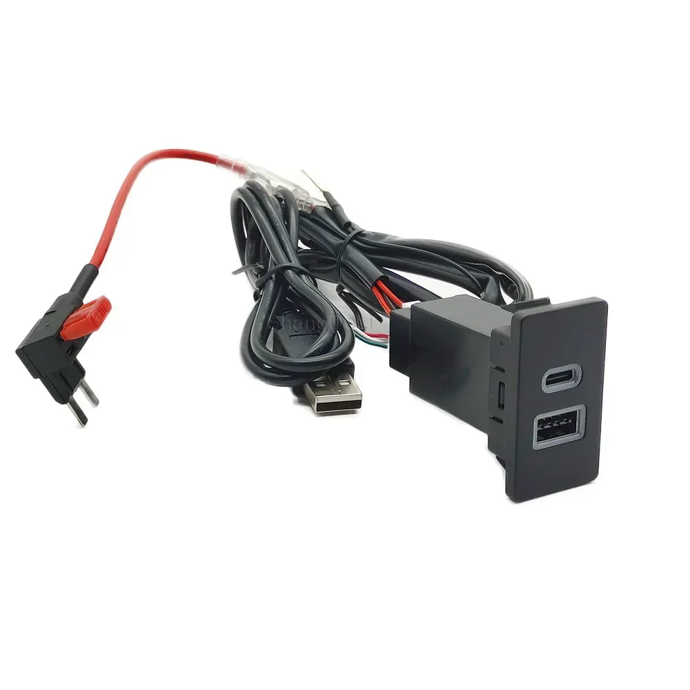 Carregador de carro USB tipo C, soquete de carregamento rápido, adaptador de entrada, rádio áudio, u-disk, tomada flash para Toyota Corolla LC80