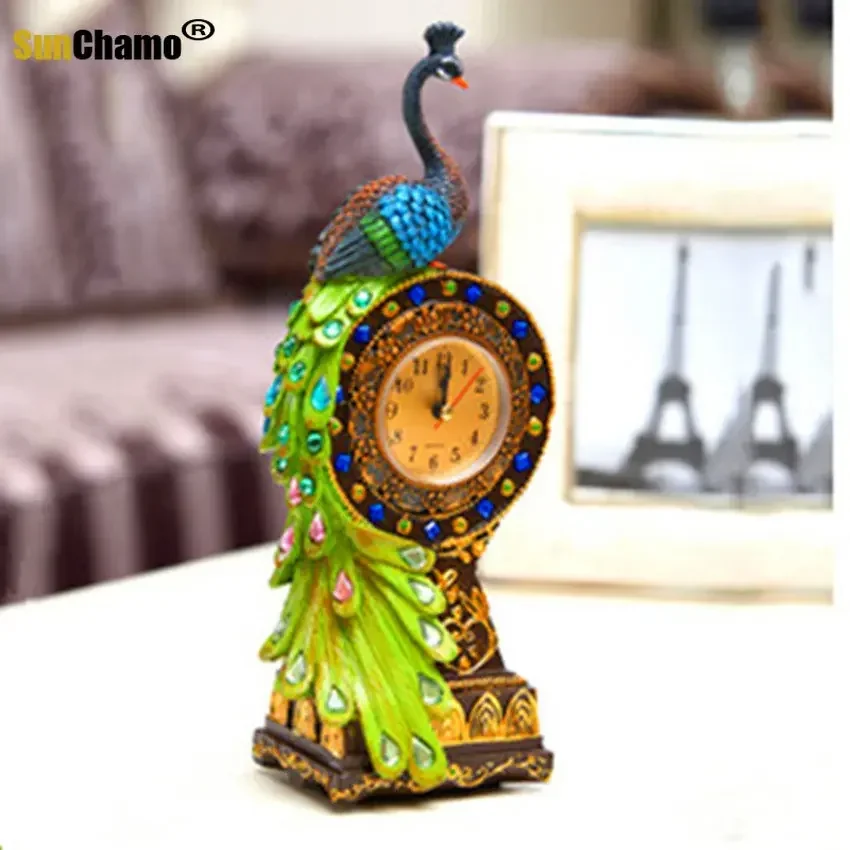 Drop Shipping Refine Table Clock Resin Cafts Tropical Style Peacock  Watch Home Decor Ornament  Pastoral Quartz Jump Gems Green