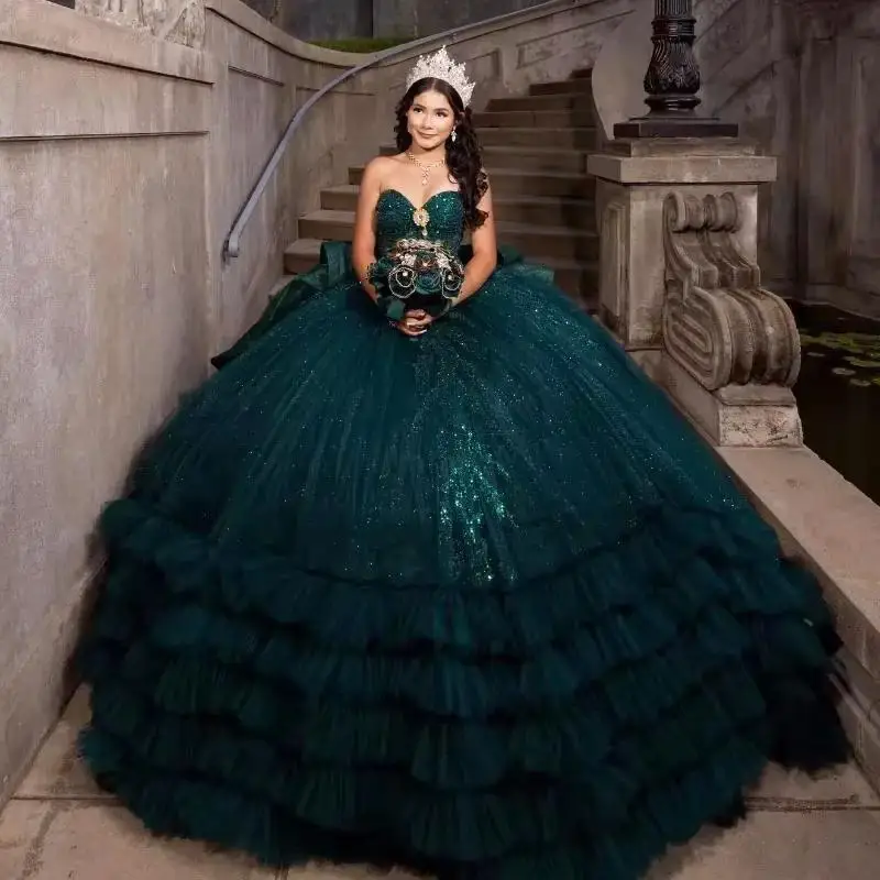 

Customized Emerald Green Quinceanera Dresses With Bow Beaded Crystal Tull Applique Tiered Sweet 16 Dress Vestidos De 15 Anos