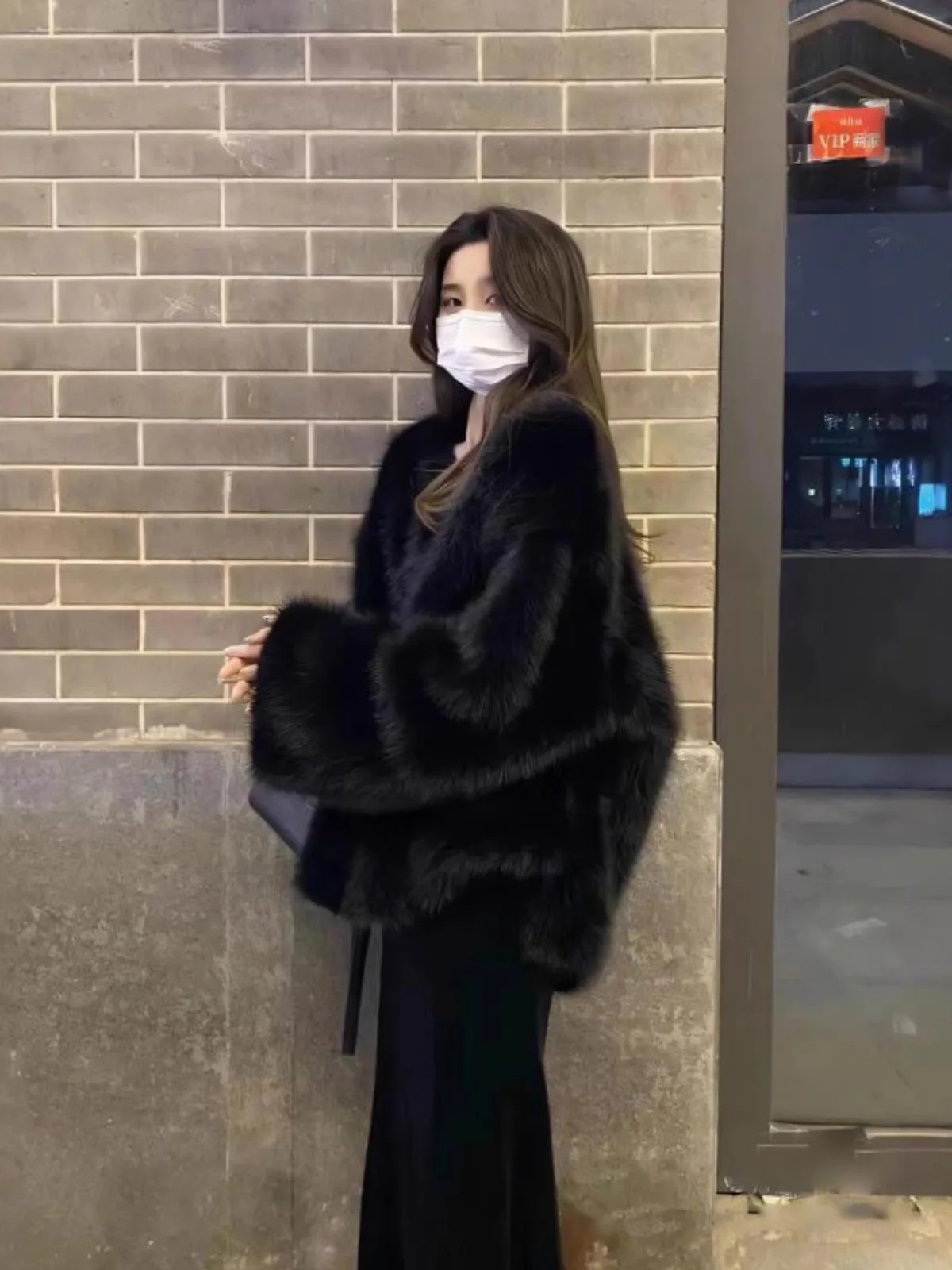 เสื้อแจ็คเก็ตขนเฟอร์เทียมแบบครอปสำหรับผู้หญิง ทรงเข้ารูป ความยาวปานกลาง สำหรับฤดูกลาง  สไตล์คนเมือง  พร้อมเข็มขัด  ดีไซน์เก๋ไก๋  ผูกเชือก  ซิปหลายช่อง  สไตล์ลำลองทันสมัย