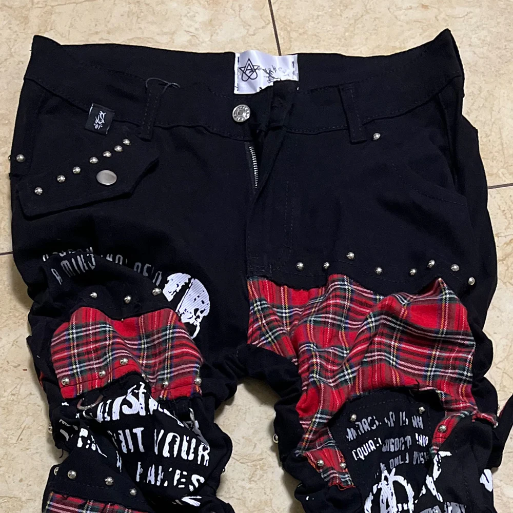 2023 y2k Mens Rivet Jeans Punk Plaid Staggered long Pants for Men and Women , Japanese Kill Matt Rock Skull Pattern Jeans