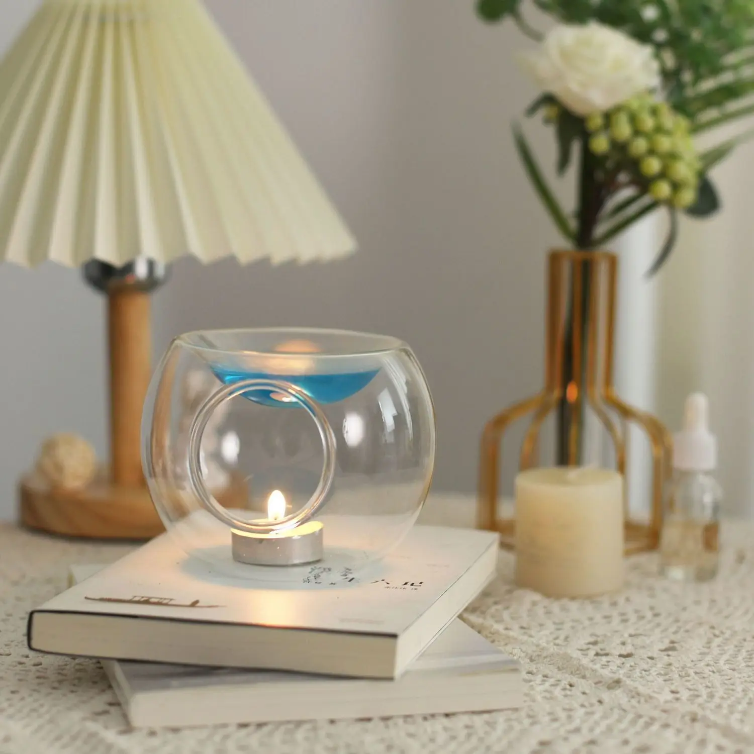 

Glass Aromatherapy Burner Sphere Shape Hollow Oil Diffuser Candle Holder Home Decor Ins Fragrant Lamp for Bedroom Living Room