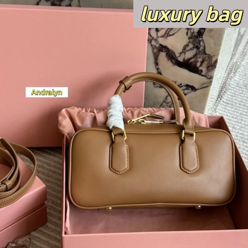 

Real leather high quality handbag new retro fashion messenger bag Joker one-shoulder bowling pillow bags women's bag
