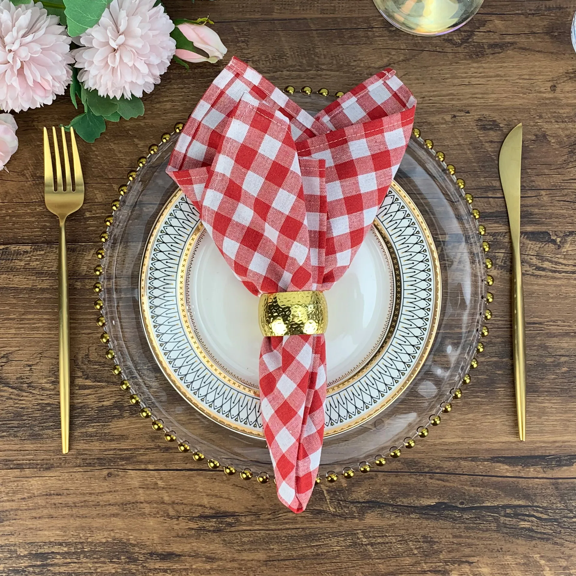 1PC 40X40CM Buffalo Plaid Cotton Napkins -Soft, Reusable, And Washable, Ideal for Spring And Summer Dinner Tables