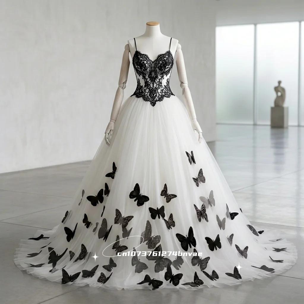 Romantic Butterfly Wedding Dress Black And White Tulle Ball Gown Spaghetti Straps Long Garden Bridal Gowns Customized