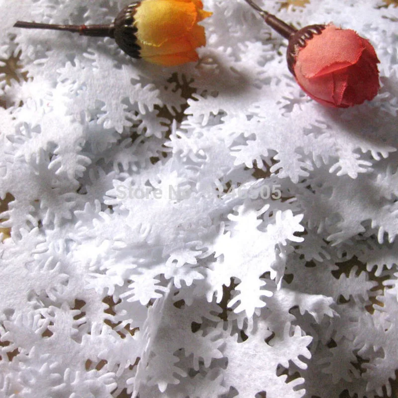 100pcs/lot 30mm White mini cute non-woven felt snowflake patch mini felt snowflake applique for kids accessories