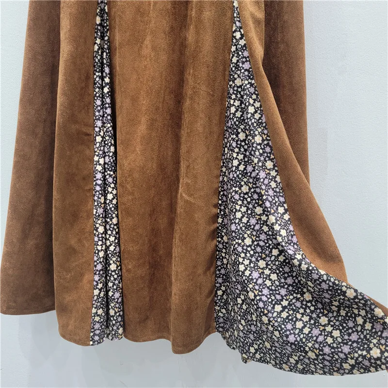 WTHT جديد عصري المرأة زهرة طباعة المرقعة الجلد المدبوغ التنانير الطويلة 2025 الخريف موضة مرونة الخصر ألف خط تنورة الإناث 1LS2673