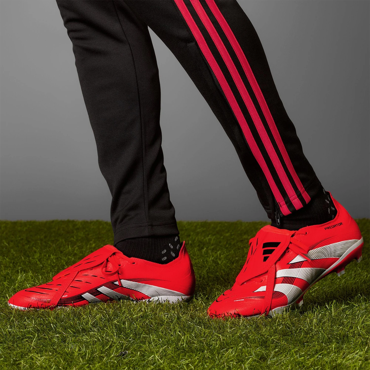 Adidas genuine New Foldable Tongue Training Durable Soccer Shoes ID1319 view 3
