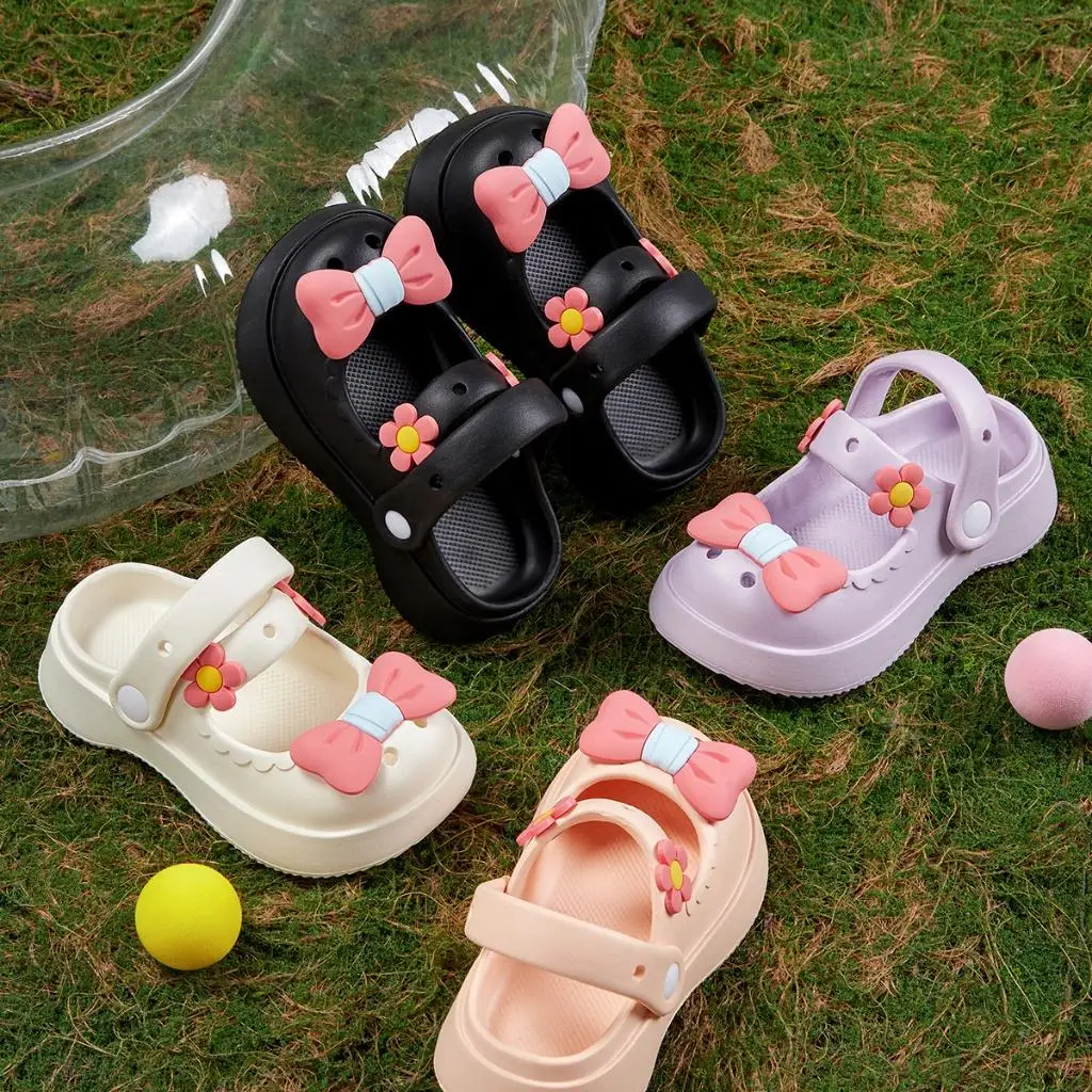 

Cheerful Mario sandals Children wear soft soled non-slip indoor and outdoor sandals in summer