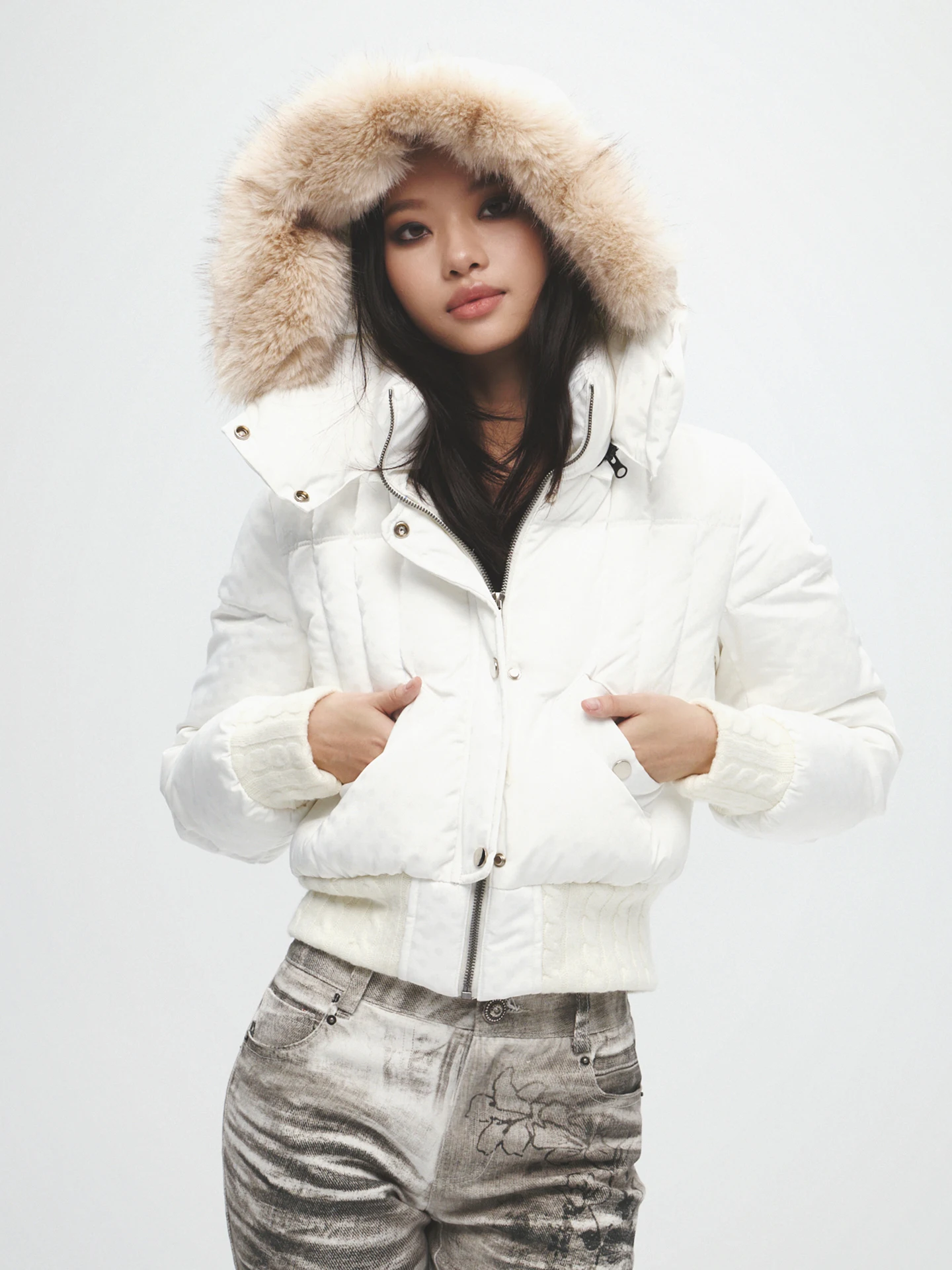 

Женская короткая пуховая куртка Faychui с капюшоном, 90% белый пух, 600 Fill Power, легкая, теплая, ветрозащитная, для города