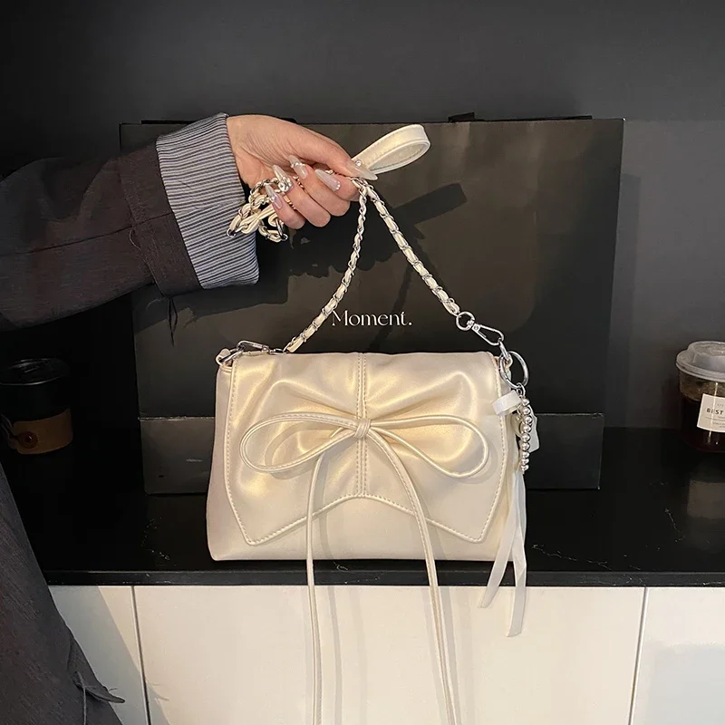 

2025 New Bow Decoration Women's Bag Spring and Summer Fashion Sweet Crossbody Bag High-end Sense Chain Shoulder Bag Hot Selling