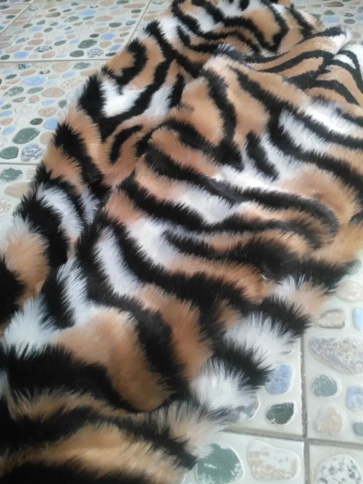 Good quality Tiger print faux fur fabric, fashion fur collar decorative plush carpet ,felt cloth counter fabric