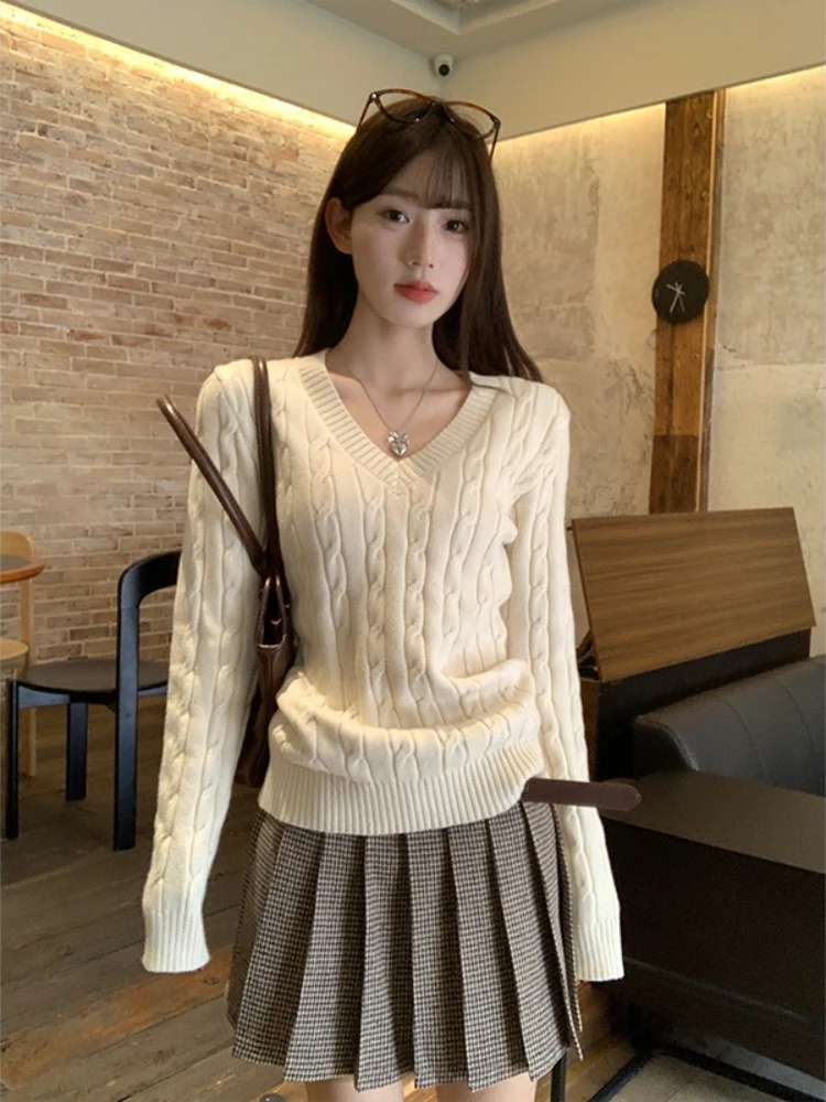 سترات نسائية ملتوية يابانية كلاسيكية لربيع وخريف وفتحة رقبة على شكل V لعام 2025 على الطراز الكوري وأكمام طويلة ملابس علوية محبوكة بقصة ضيقة وبلوفرات #3
