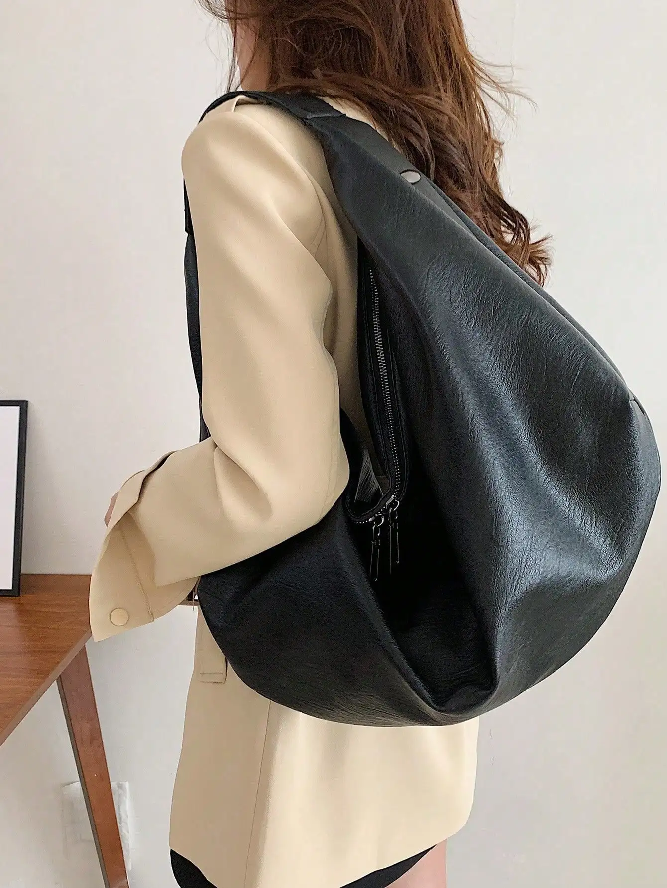 Large Retro PU Hobo Tote Bag, High Capacity Shoulder Armpit Bag With Zipper, For Shopping Commuting Work School, College Students White-Collar Rookies sg260212171142908537732