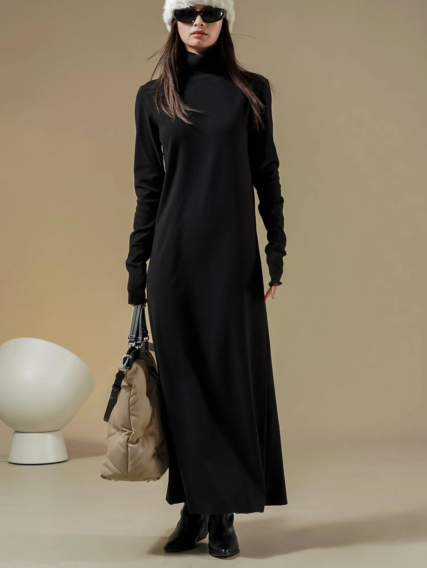 Autumn and winter women\'s casual solid color high neck long sleeved slim fit dress