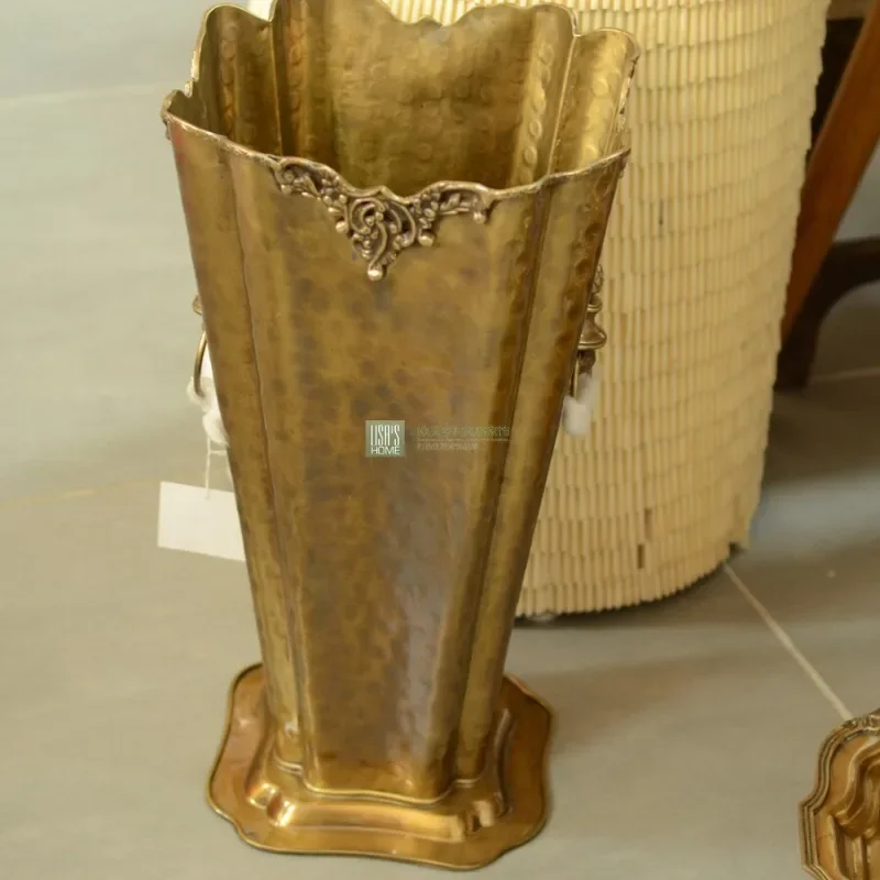 Brass light luxury high flower ware entrance personalized umbrella bucket villa model room soft hand hammer vase