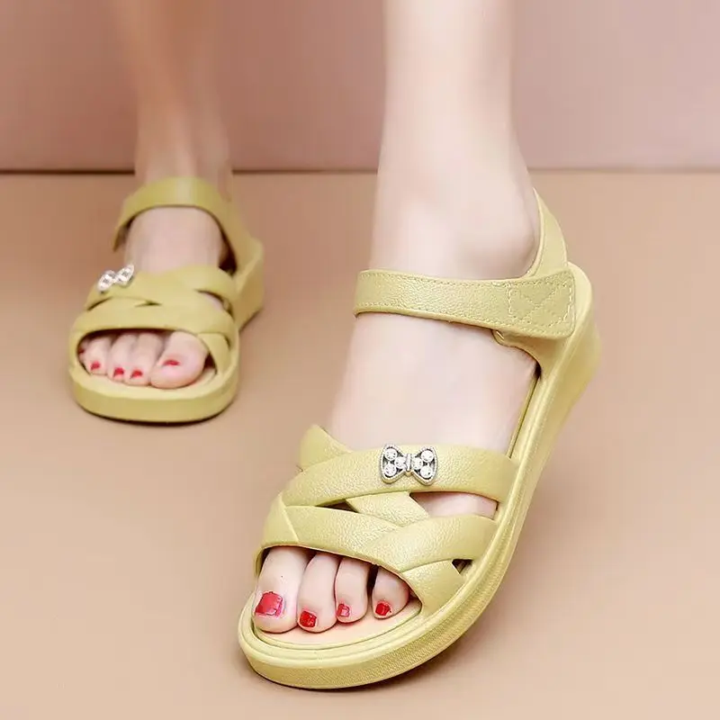 

Middle Aged And Elderly Women Wedges Sandals Summer New Soft sole Non Slip Lightweight Open Toe Outdoor Velcro Beach Sandals