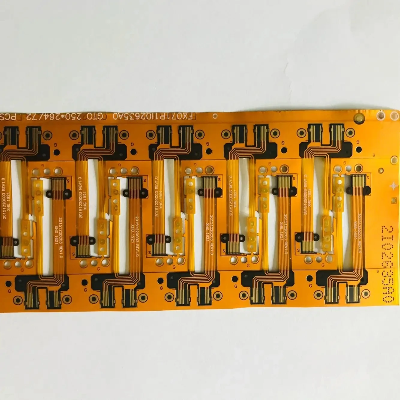 Flexible PCBs customized Circuit Board Manufacturing Surface insulating film 0.05mm copper 0.035mm reinforce PI FPC polyimide.