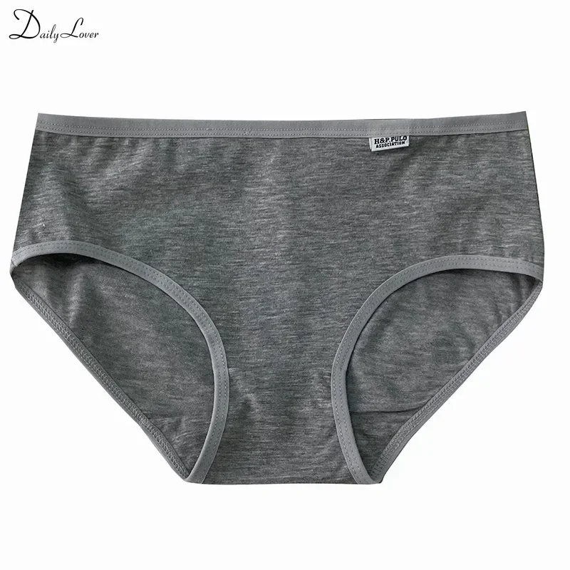 Mutandine di colore solido intimo di base da donna slip da ragazza a vita media pantaloncini morbidi e traspiranti da donna comodi pantaloni intimi