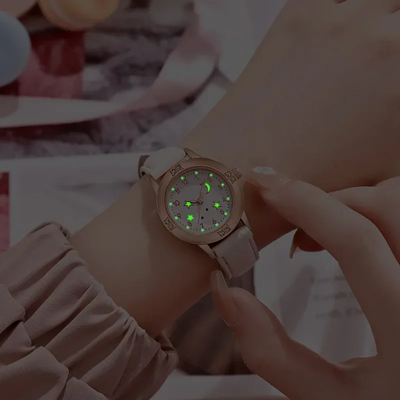 Reloj luminoso de cuarzo para mujer y niña, pulsera de cuero, informal, bonito, luna y estrella, nuevo