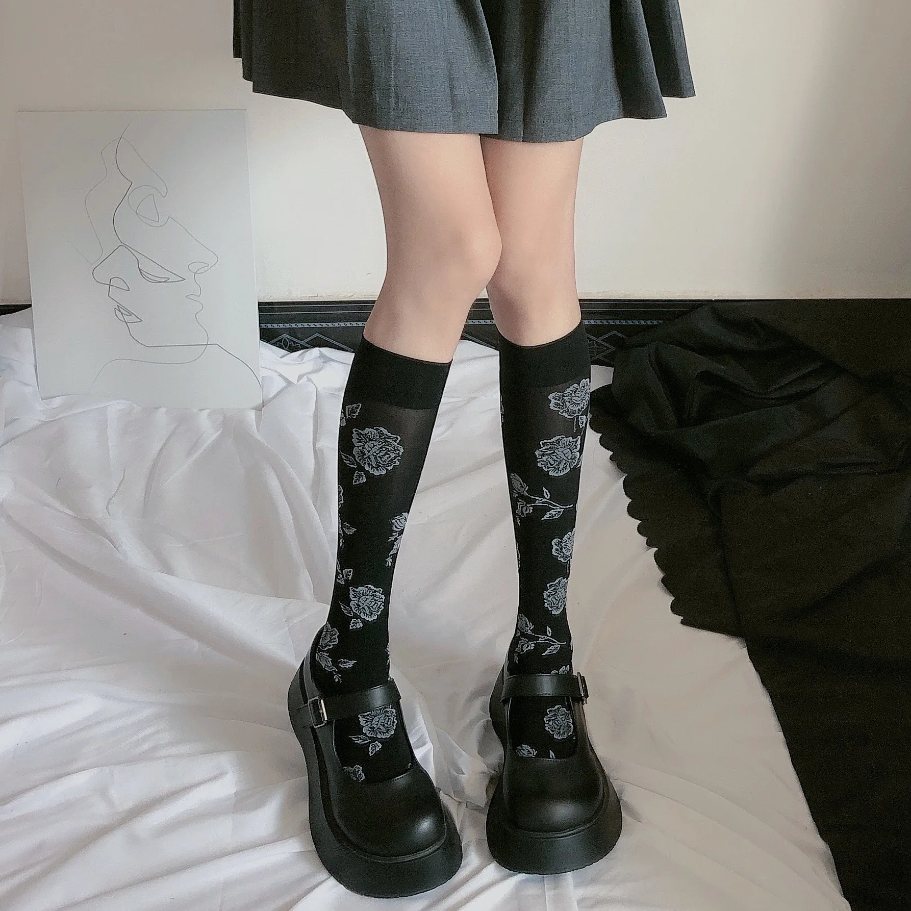 Medias de estilo japonés para mujer, calcetines largos Vintage con flores rosas, calcetines elásticos hasta la rodilla, medias JK Lolita para niñas, medias altas hasta el muslo