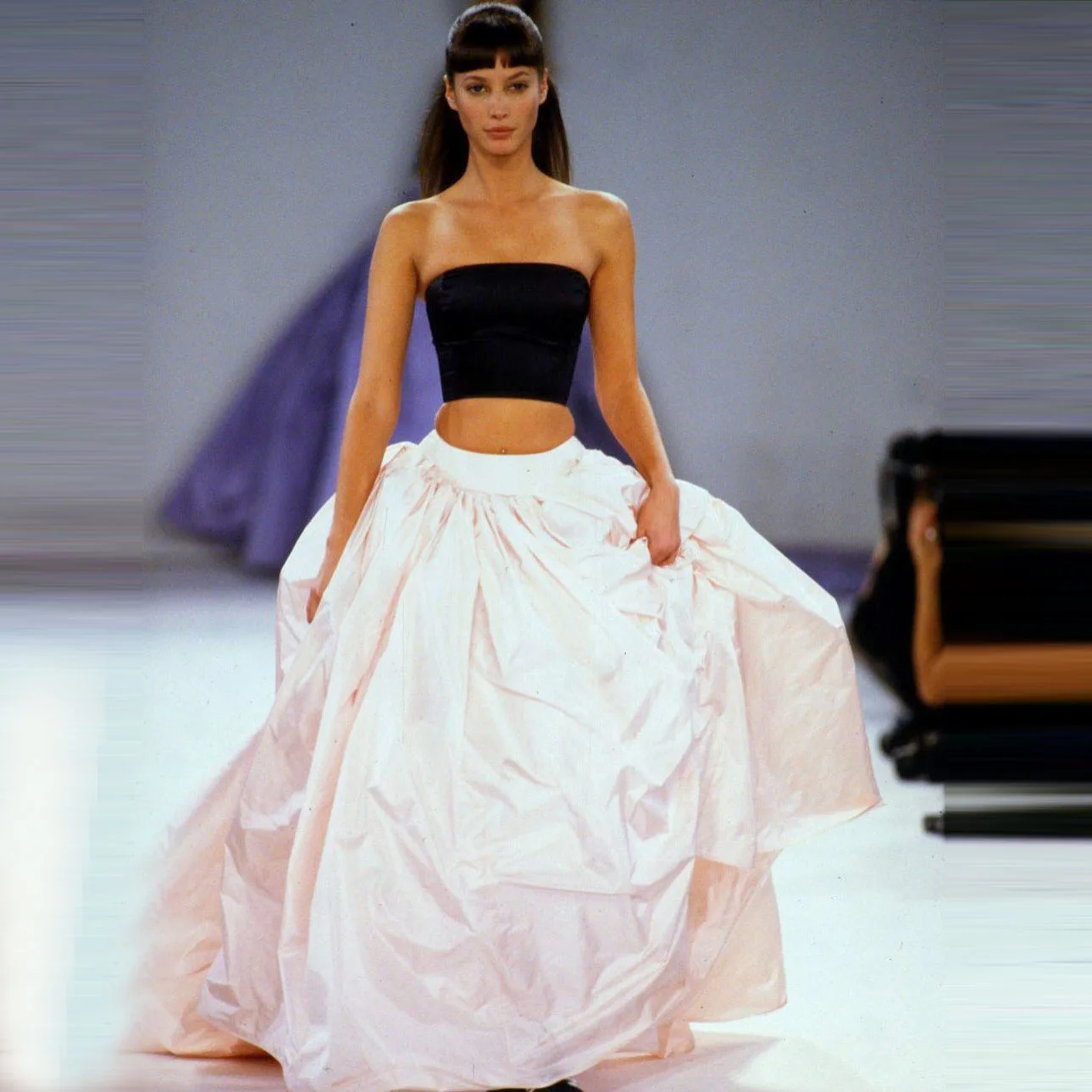 

Румяно-розовая атласная плиссированная макси-юбка с высокой талией, Новое поступление 2025 года, трендовая свадебная юбка, элегантный винтажный стиль, бестселлер