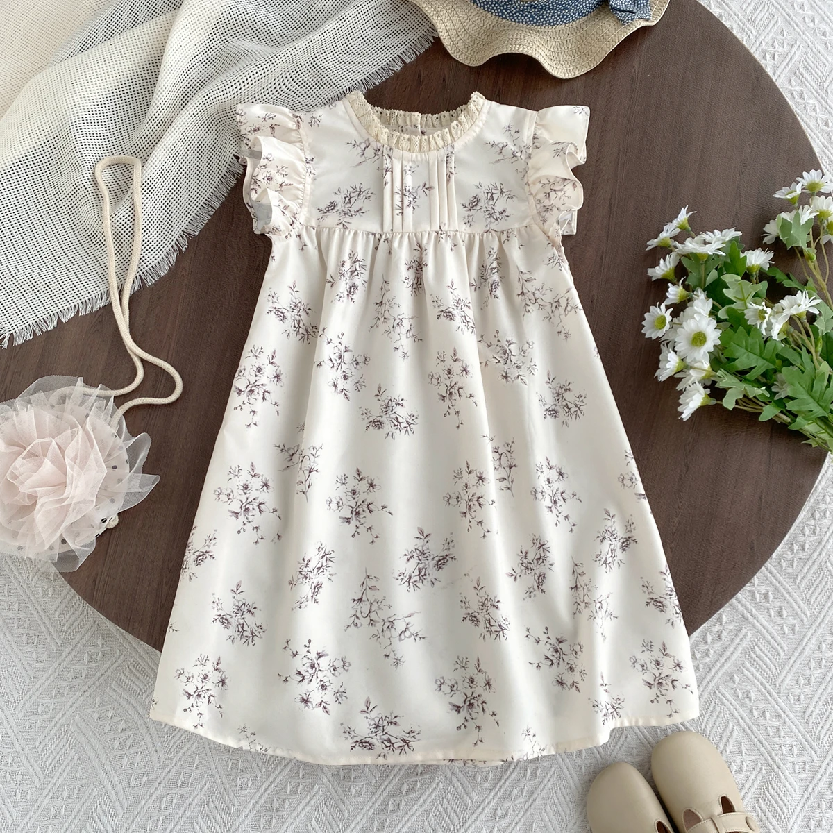 Girls Princess Dresses Round Neck Summer Artistic Print Lace Collar Pleated Flying Sleeve Dress Girl Clothes