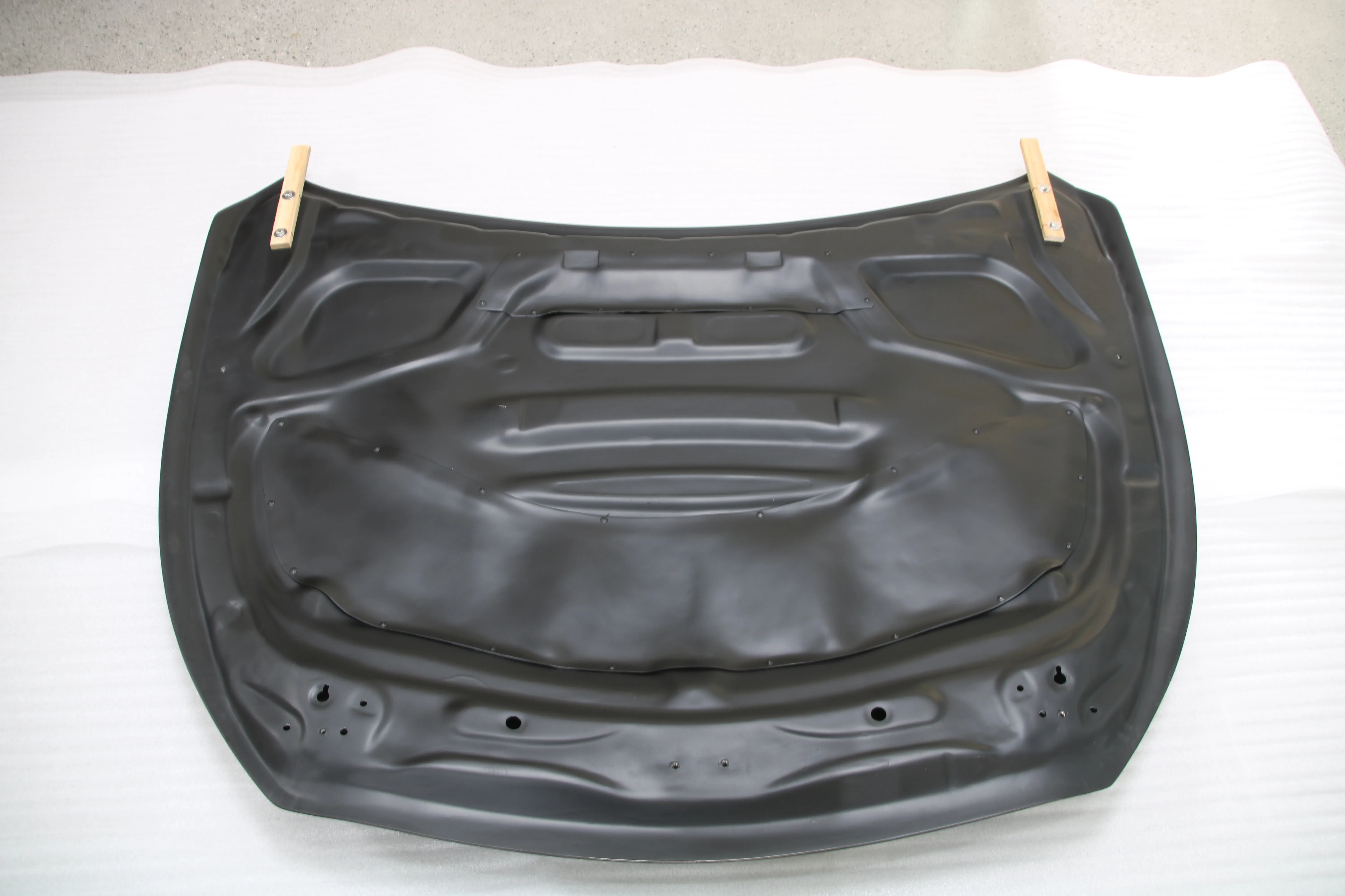 ฝากระโปรงหน้าคาร์บอนไฟเบอร์แบบเปียก คุณภาพสูง ทรง V สำหรับ Infiniti Q50