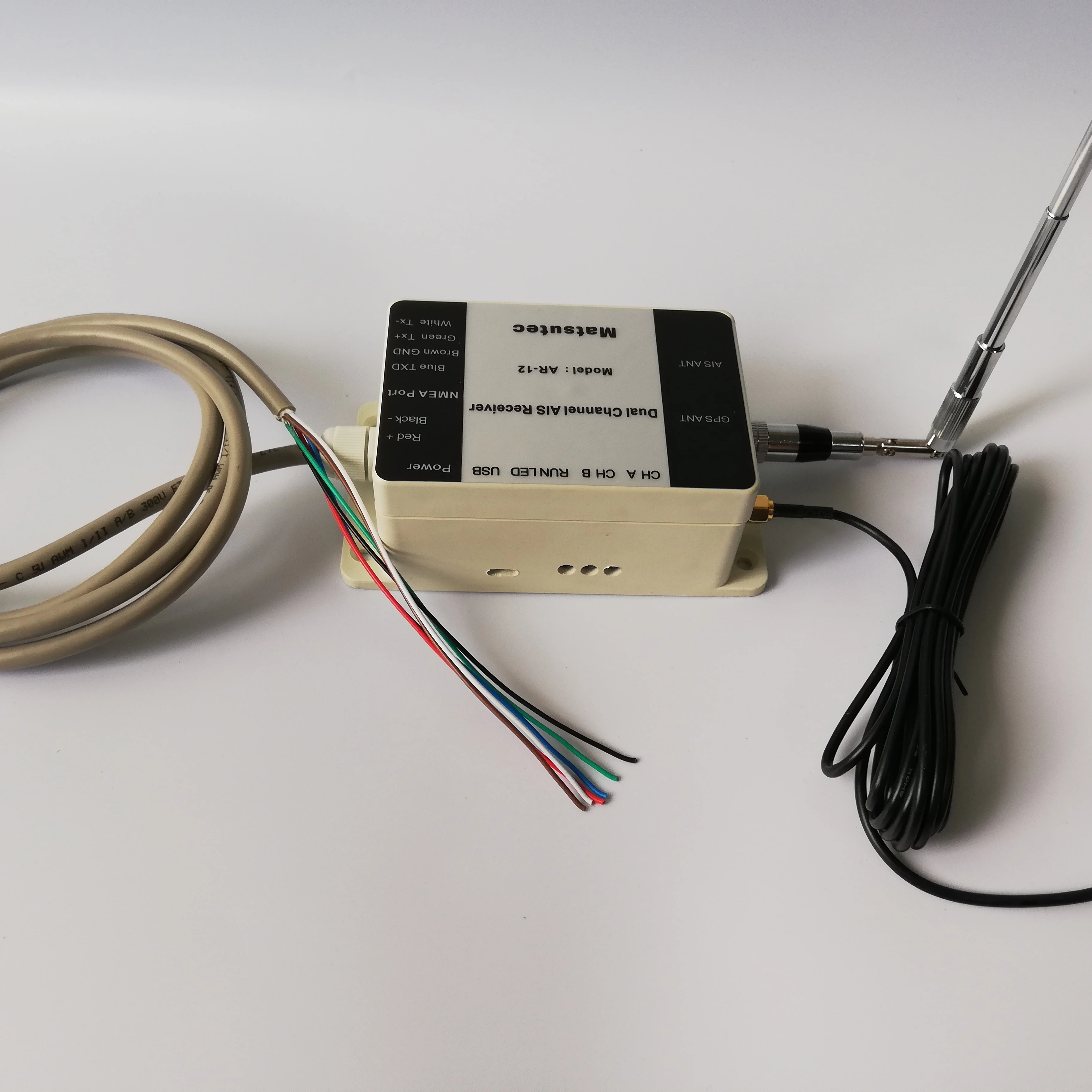 

Двухканальный GPS/AIS-приемник AR-12 Matsutec с выходом USB/RS232/RS422 для ноутбука или планшета