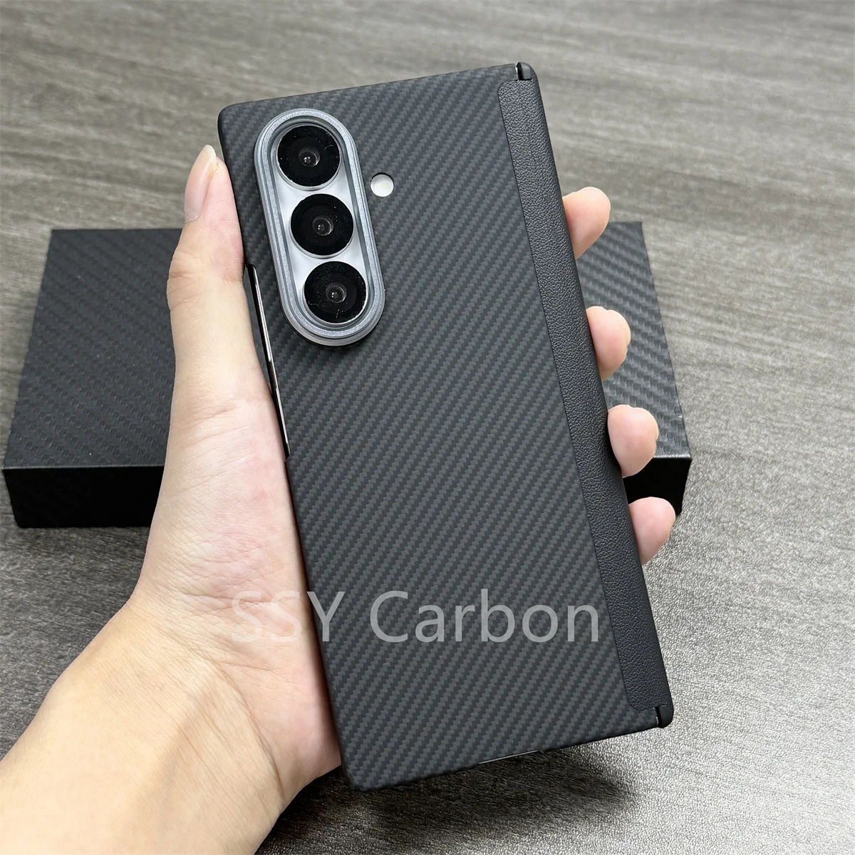 Thumbnail 3 - #81 Cheap Samsung Z Fold 7 Cases Worth Buying