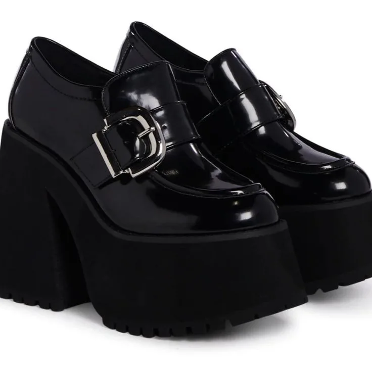 Punk Style Patent Leather Round Toe Platform Women Marry Jane Shoes Chunky High Heels Buckle Strap Design Large Size Pumps Shoes