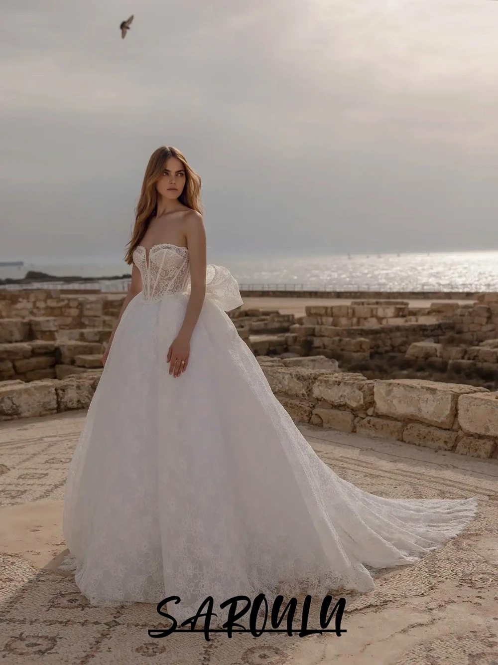 

Fantasy Floral Lace Long Wedding Dress Sheer Sweetheart Bodice Ball Gown For Women Customized Graceful Bow Sleeveless Wear