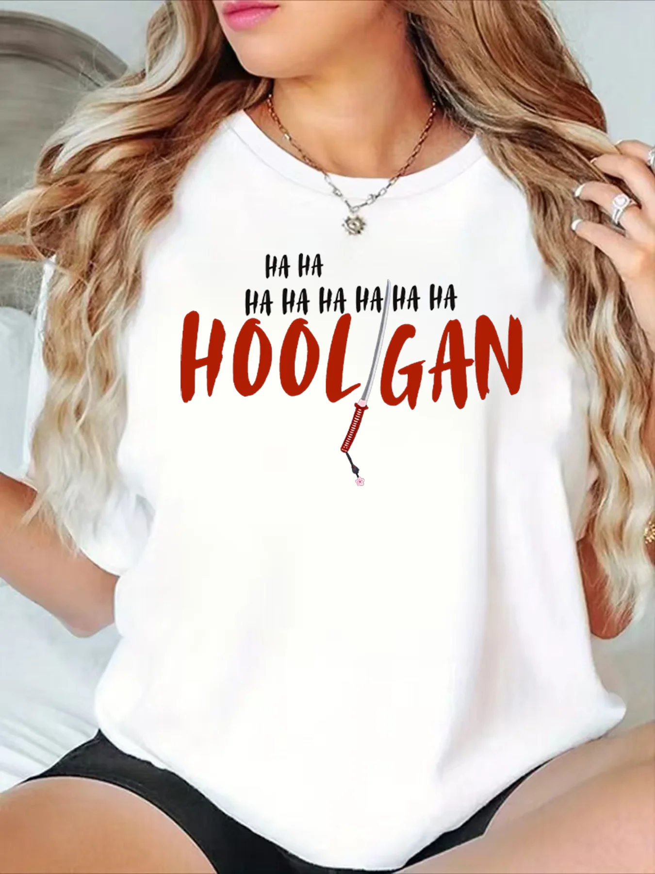 HOOLIGAN lettering and samurai sword print T-shirt, women's casual round neck short-sleeved top, pure cotton summer streetwear