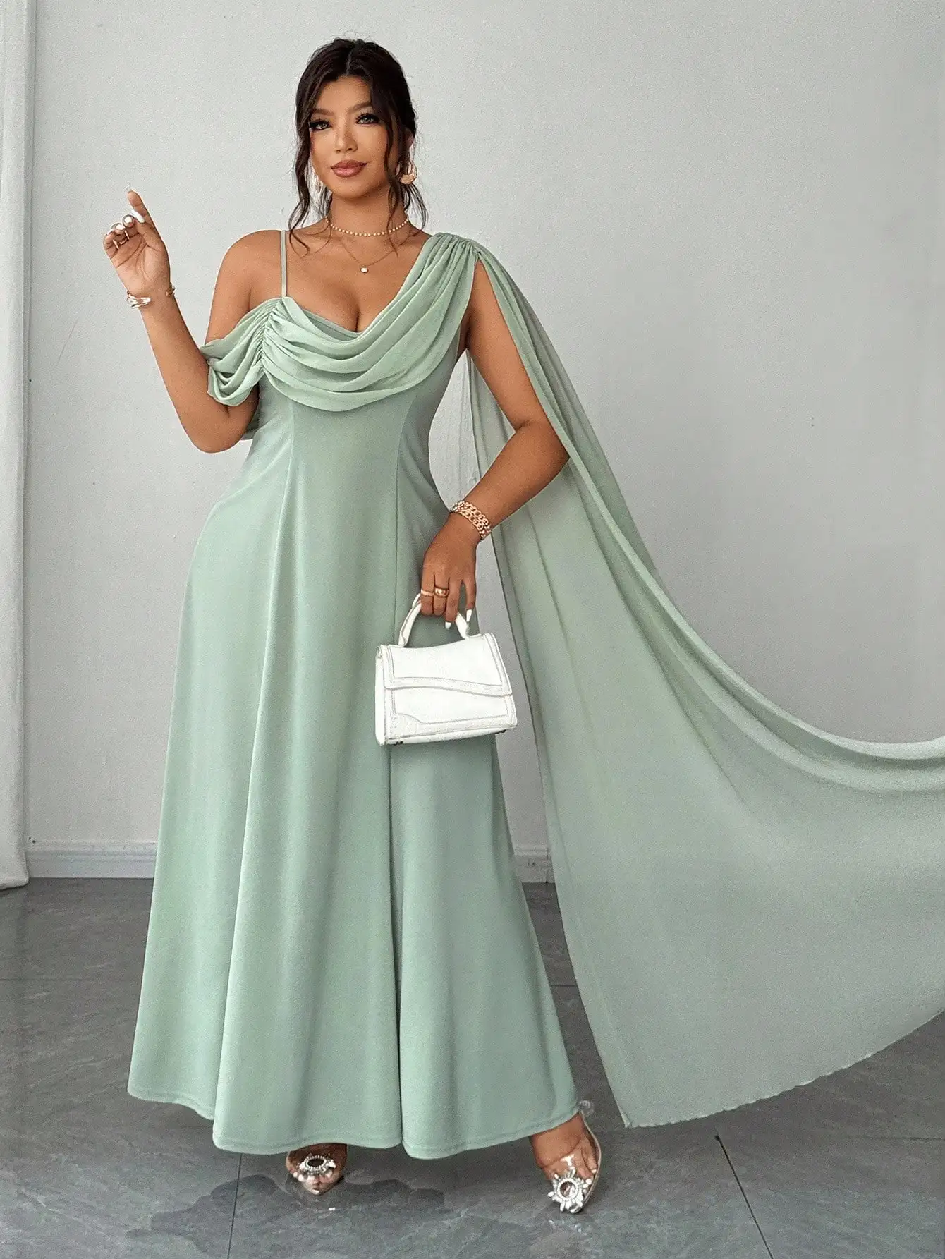 

Plus Size Elegant Sleeveless Chiffon Maxi Dress with Draped Cape and Flowing Hem