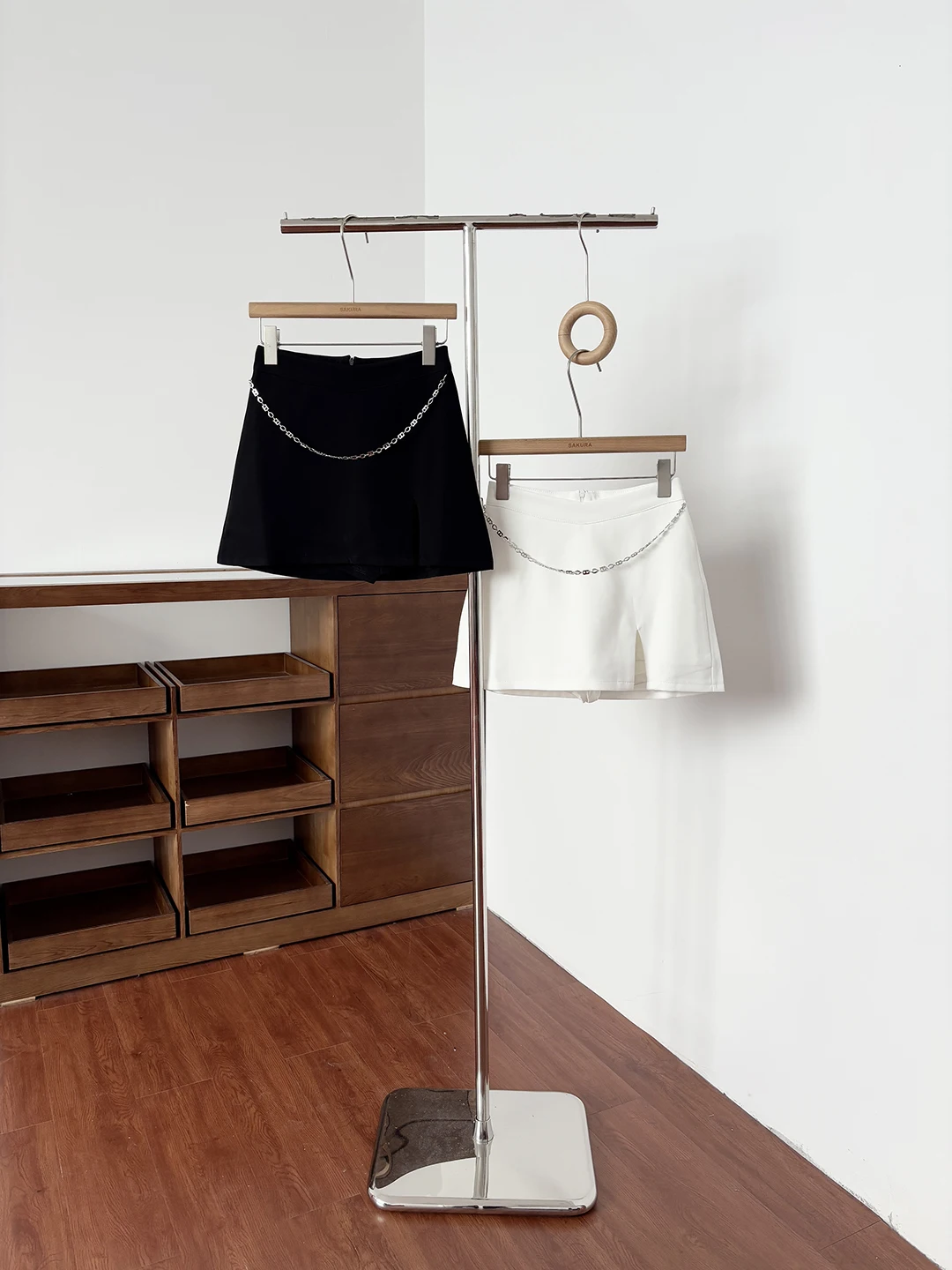 High Waist Chain Decorated Black  Skirt Women's Summer 2026 New Korean Style Pure Desire Versatile Bodycon Skirt