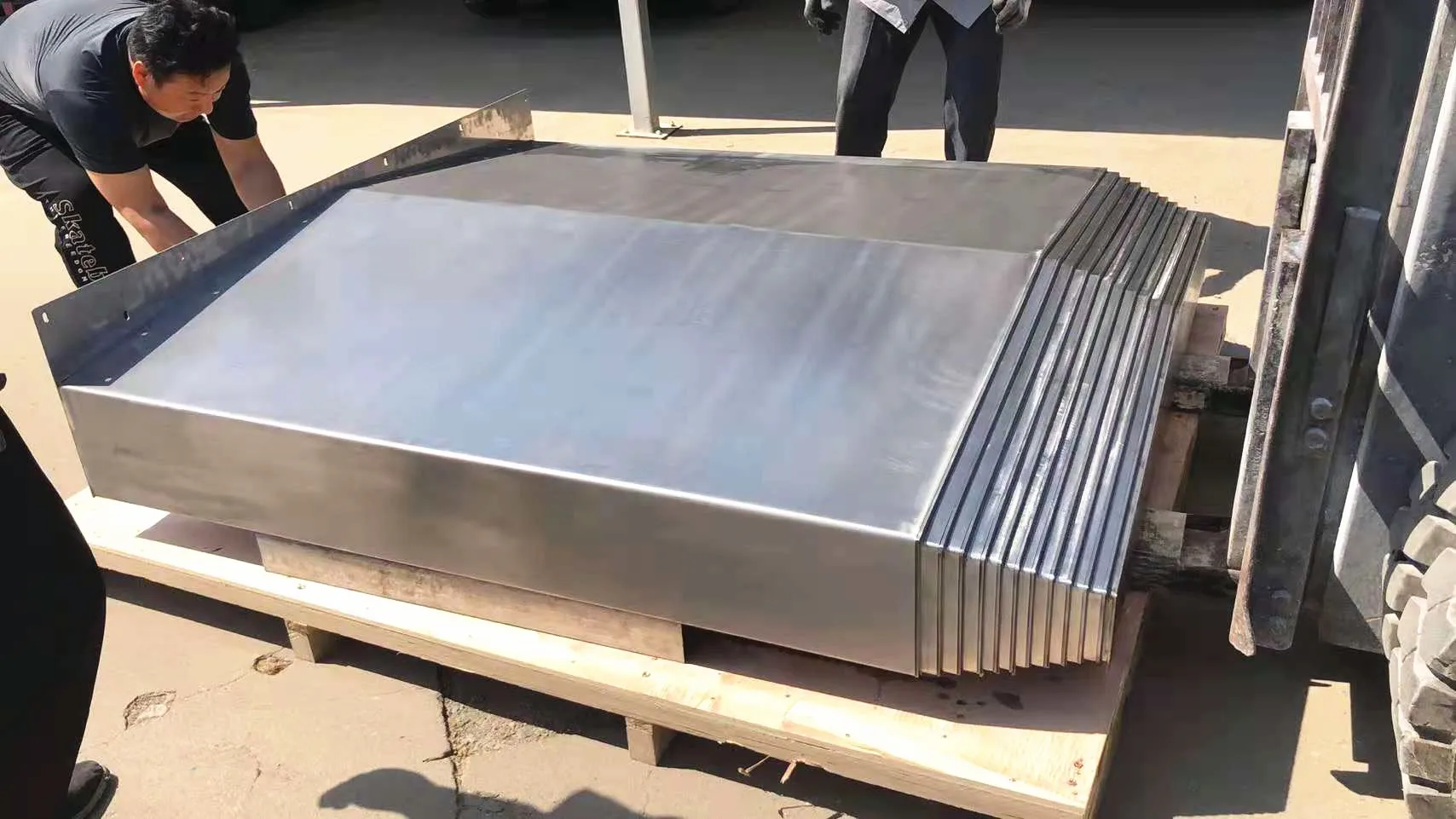 Customized Numerical Control Machine Tool Protective Cover-bellows Cover For Steel Plate Telescopic Protection.
