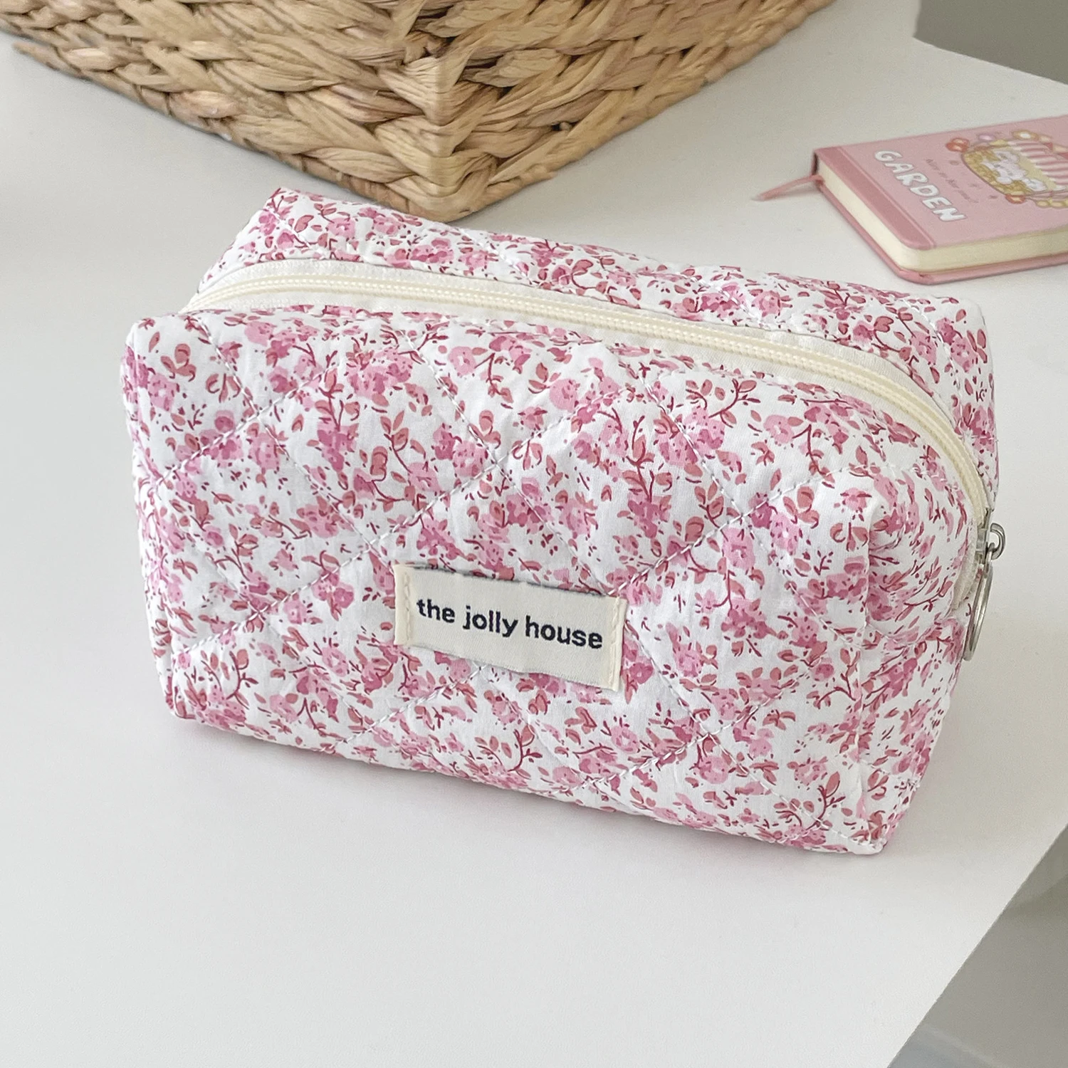 Borsa portaoggetti per trucco trapuntata con fiori alla moda Organizzatore da viaggio portatile Custodia da toilette cosmetica Borsa per trucco carina Borse floreali