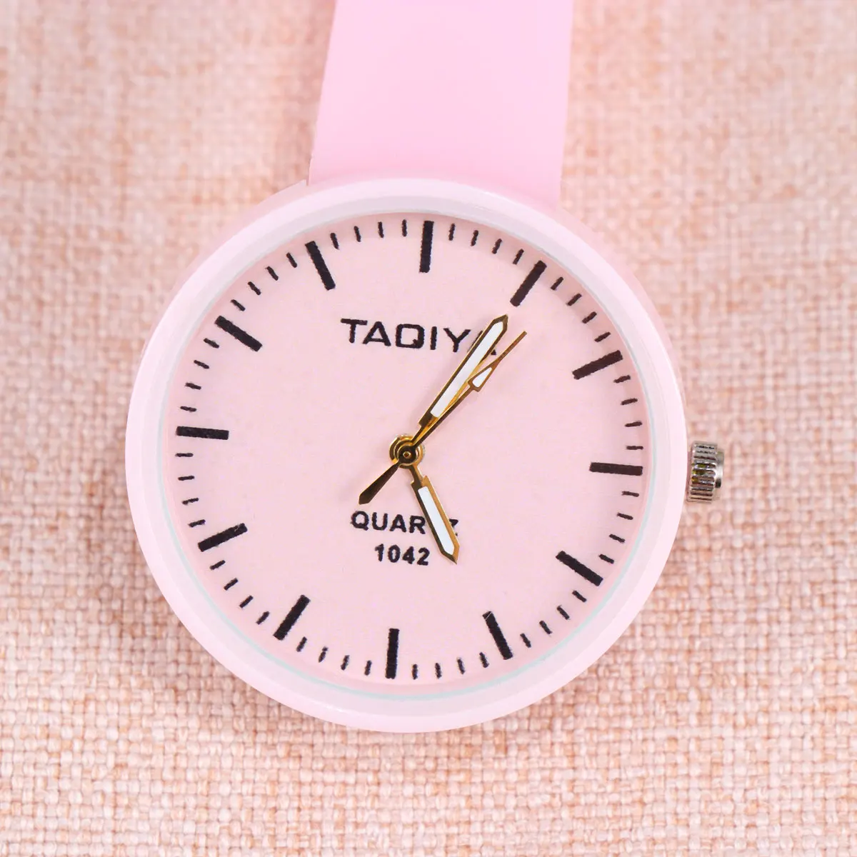 

Luminous Watches for Women Kids Watch Silicone Nurse Pink Student Fashion Quartz Wristband Glow in Dark Toy Safe Durable