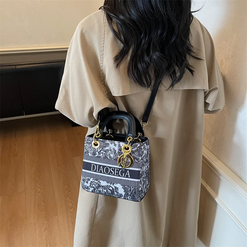 

Practical Women's Satchel Bag Magnetic Closure for Easy Access Suitable for Work School Daily Activities Organized Interior