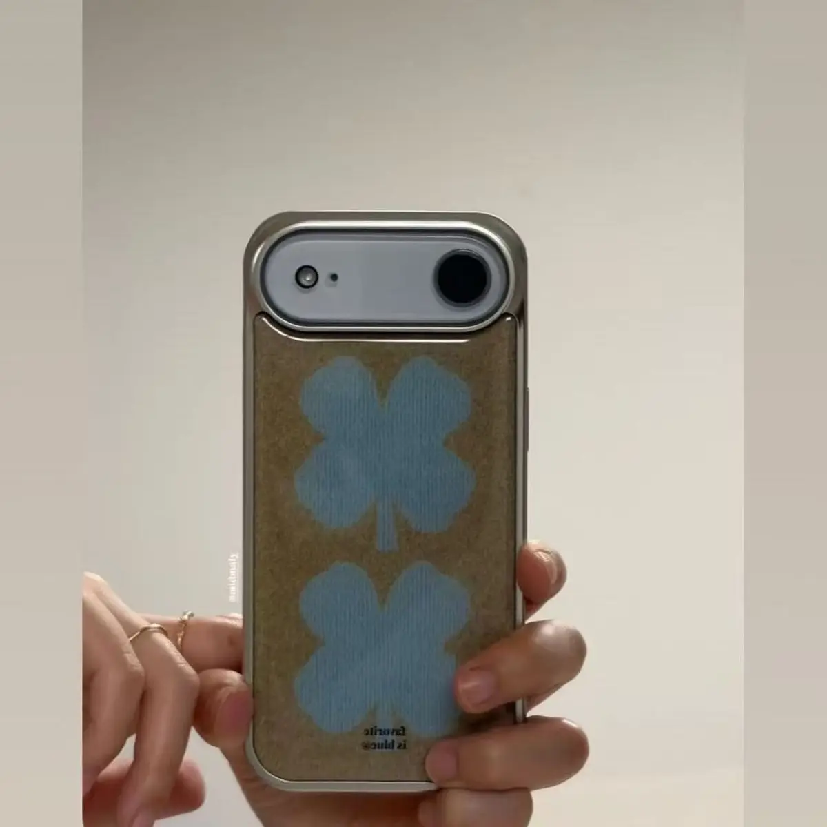 Coque de téléphone avec peinture à l'huile Simple, trèfle bleu, cadre argenté, moulage en résine, pour iPhone 17 16 15 14 13 11 PRO MAX PLUS AIR Y2K