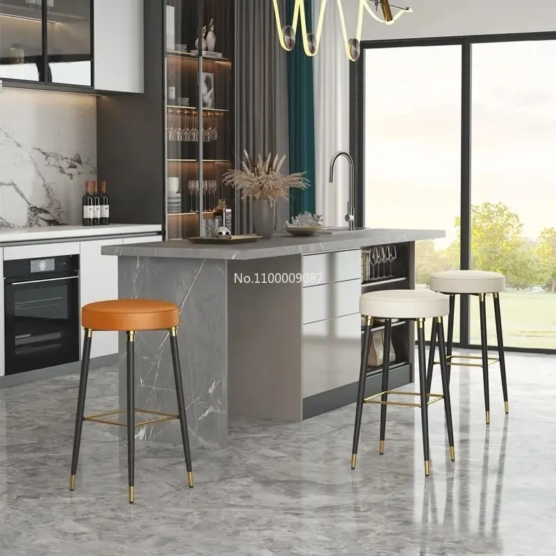 Рисунок 4 - Современный минималистичный роскошный высокий стул