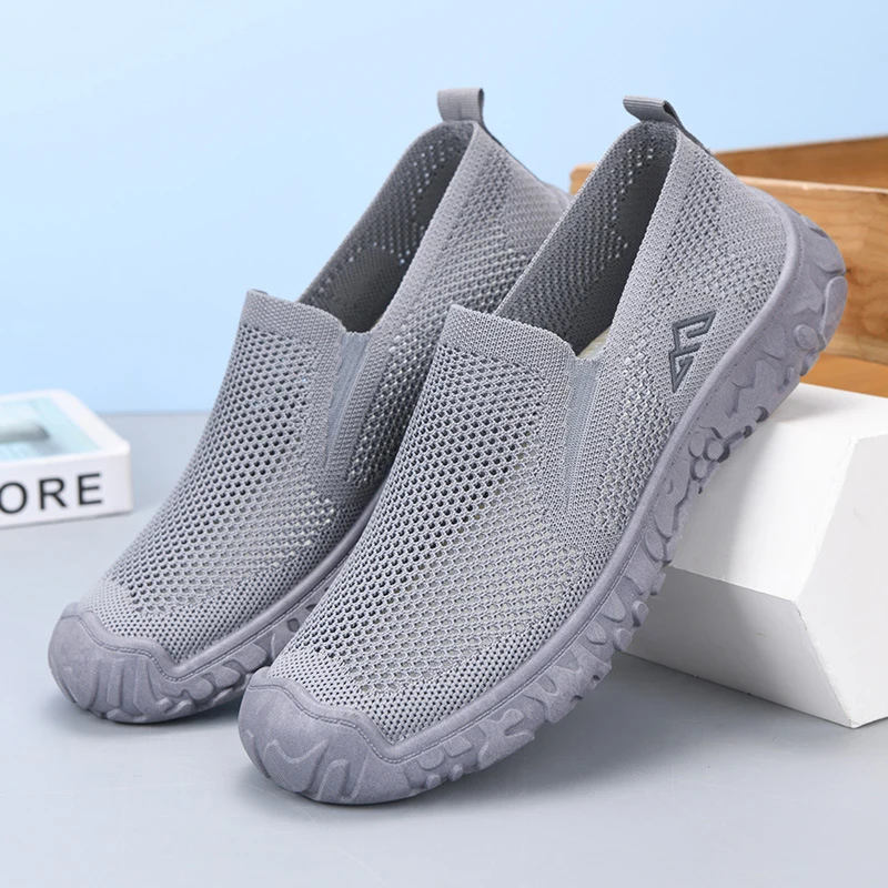 Men Summer Mesh Shoes Breathable Hollowed Out Running Sneakers Casual Outdoor Sports Shoes Lightweight Versatile Athletic Walkin