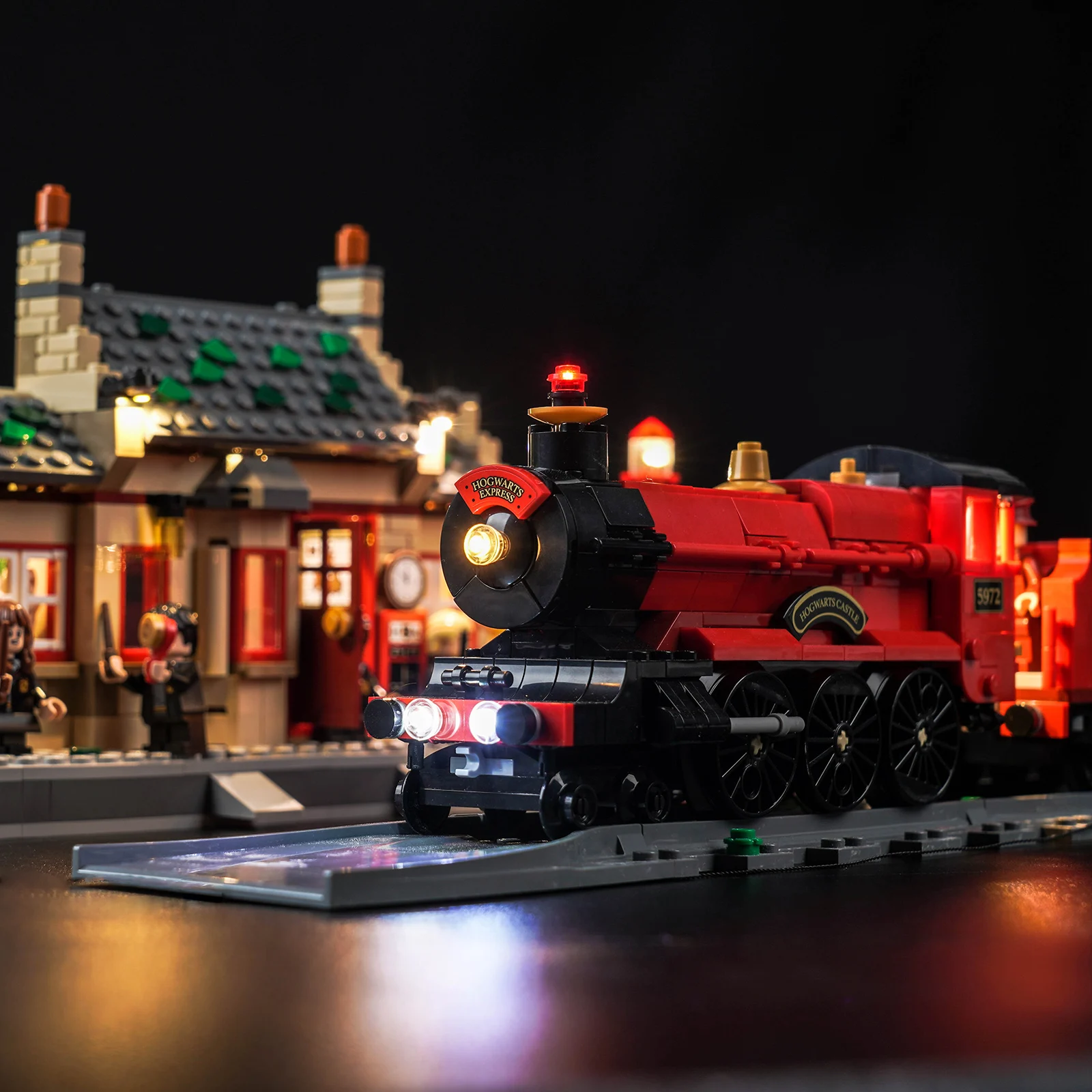 Vonado-Trem Expresso de Hogwarts com a Estação Hogsmeade, Blocos de Construção, Luz LED para 76423, Modelo Não Incluído